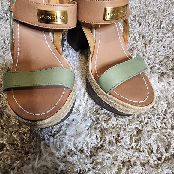 Hunter Gonave Wood Heel Sandals - Picture 8 of 16
